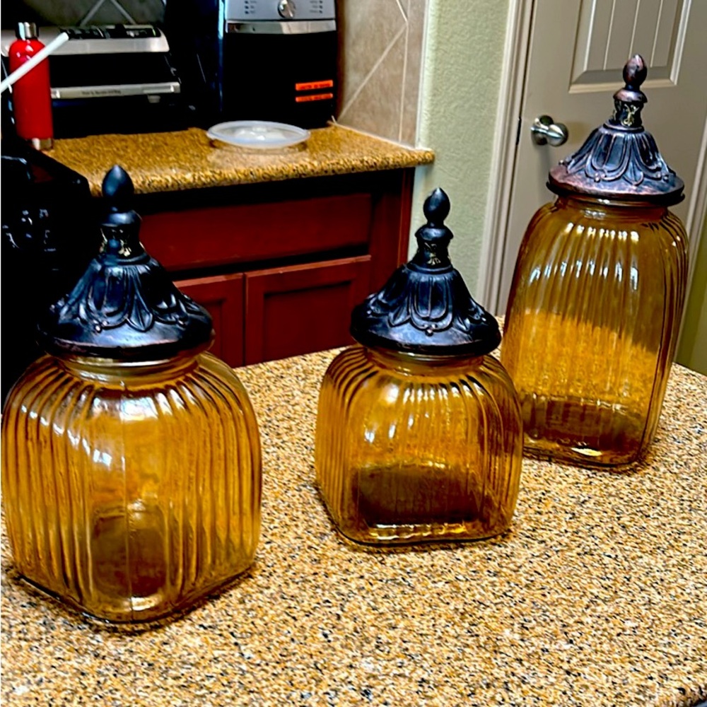 Glass storage containers